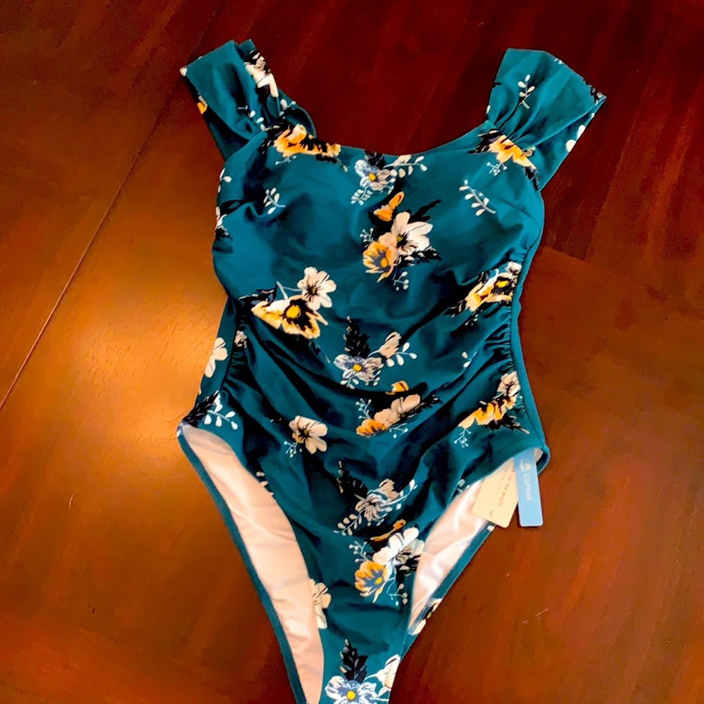 CupShe size L swimsuit